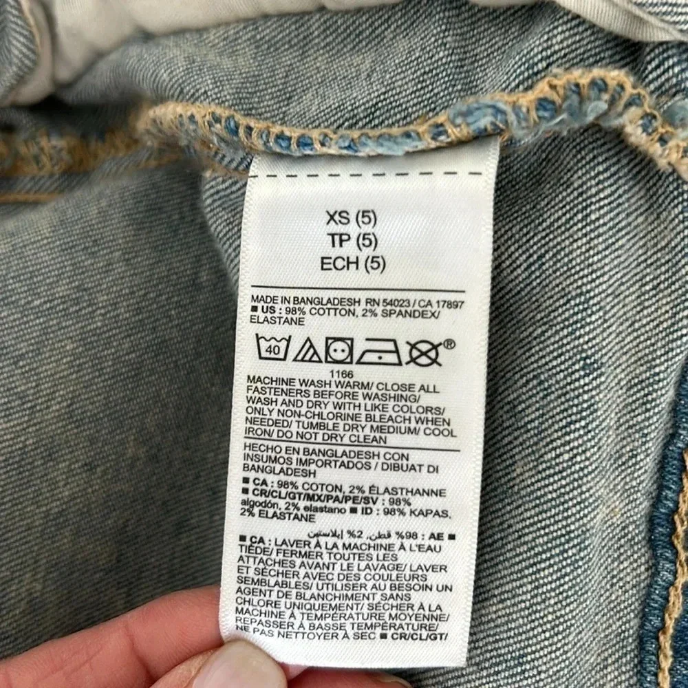 Old Navy Jean jacket size XS size 5 denim blue jean jacket